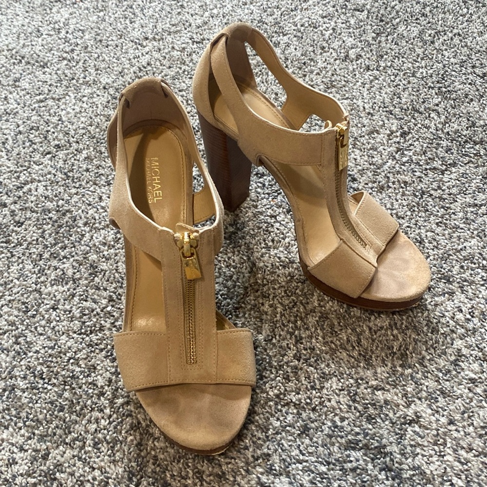Michael Kors Tan Zip Up Chunky Heels size 7.5